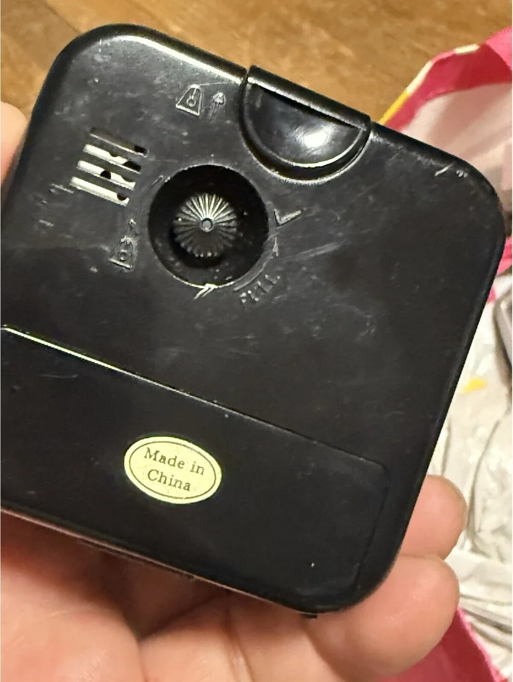 Compact travel world alarm clock 90s.